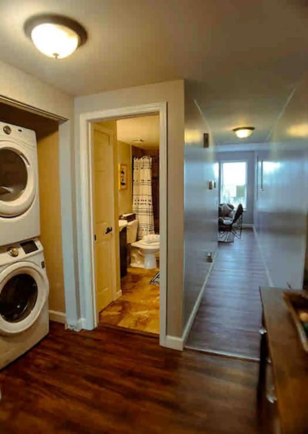 Modern Duplex Near Arenas, Hospitals, Universities, & Attractions Tower Grove Buitenkant foto